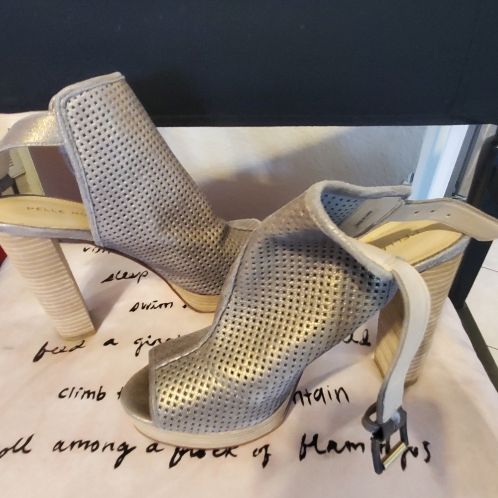NWT Pelle Moda Open Toe Mesh Cuff High Heel